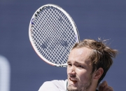 开云足球直播-美网险胜ATP总决赛，梅德韦杰夫关键制胜的简单介绍