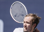 开云足球直播-美网险胜ATP总决赛，梅德韦杰夫关键制胜的简单介绍