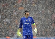 开云足球直播-赛道与街道的交锋，当爵士封锁步行者，F1街道赛上演战术焦点战