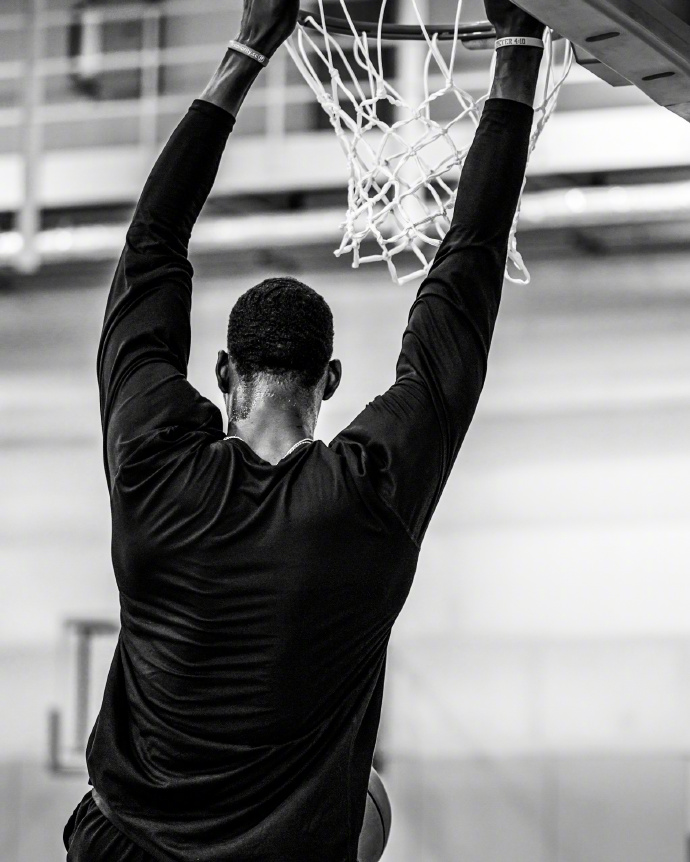 意大利男篮强势凯尔特人B队,阿德巴约送出助攻的简单介绍 意大利男篮强势凯尔特人B队,阿德巴约送出助攻的简单介绍