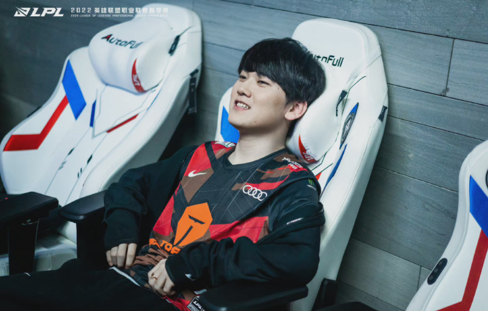 关于XL强势BDS，Knight高光表现的信息