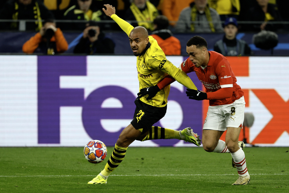 关于多特蒙德队在国际足球赛场上完美发挥的信息