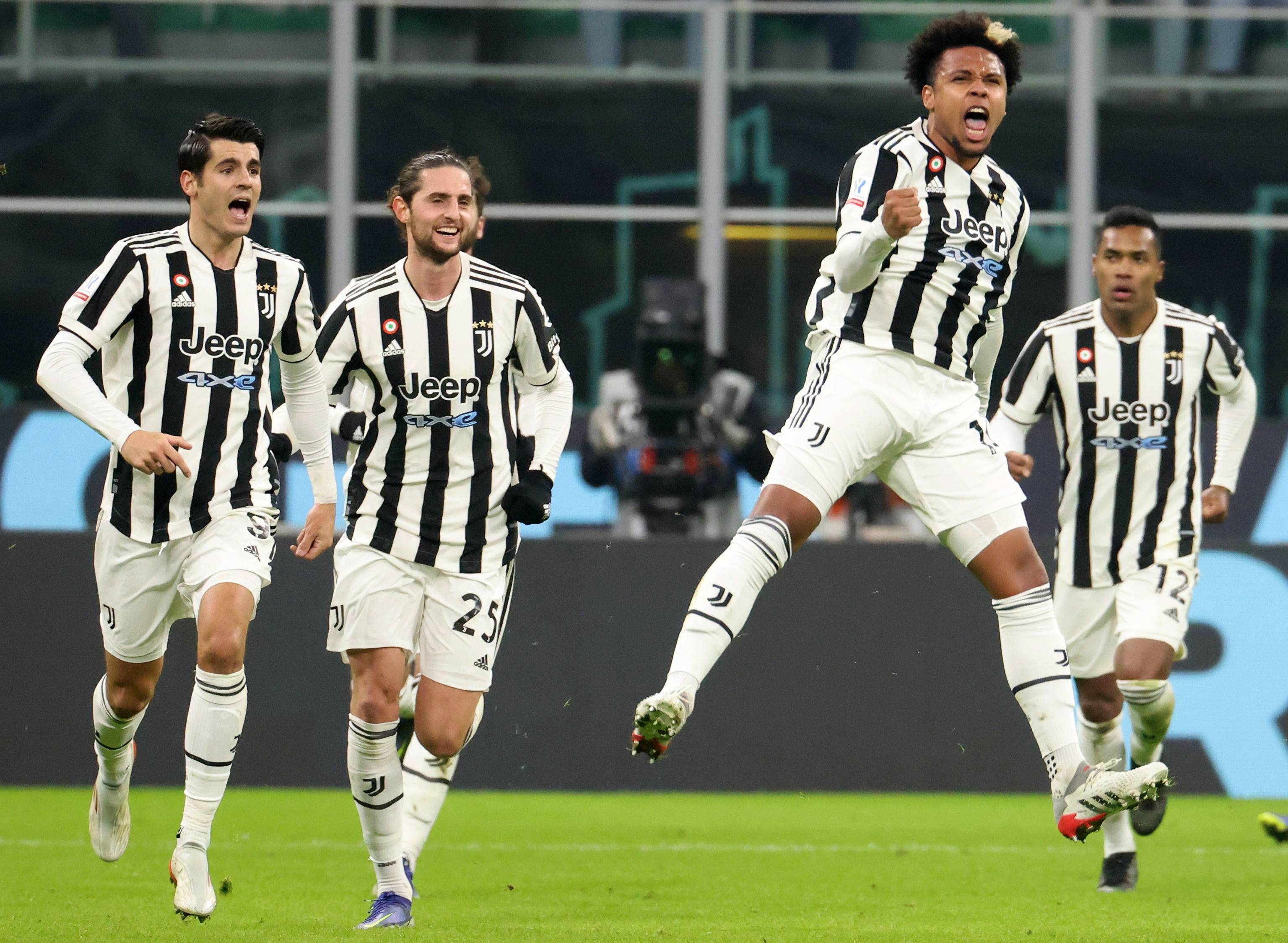 尤文图斯豪取胜利,登顶积分榜 尤文图斯豪取胜利,登顶积分榜