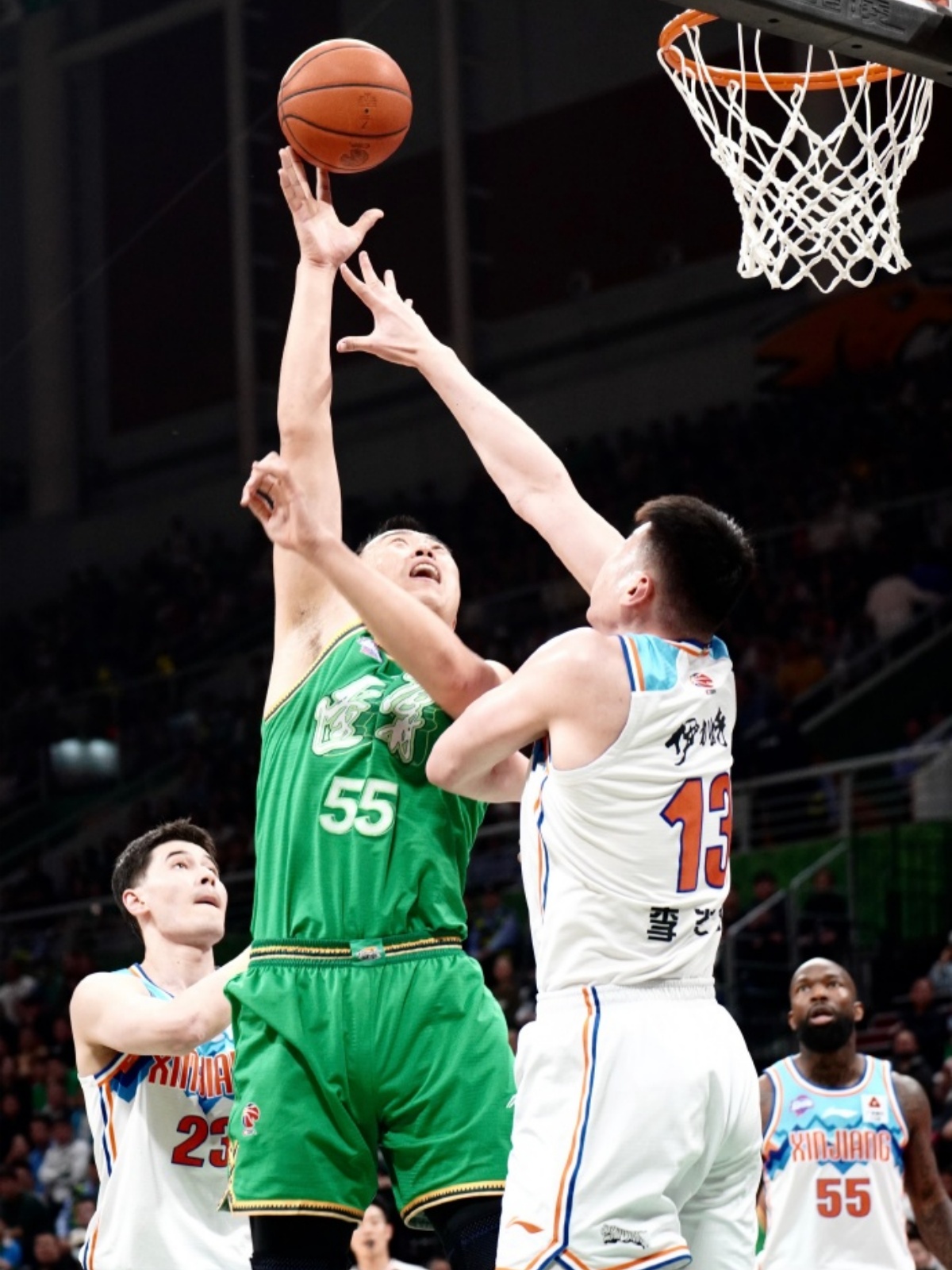 辽宁男篮全队发挥出色,轻松击败对手 辽宁男篮全队发挥出色,轻松击败对手