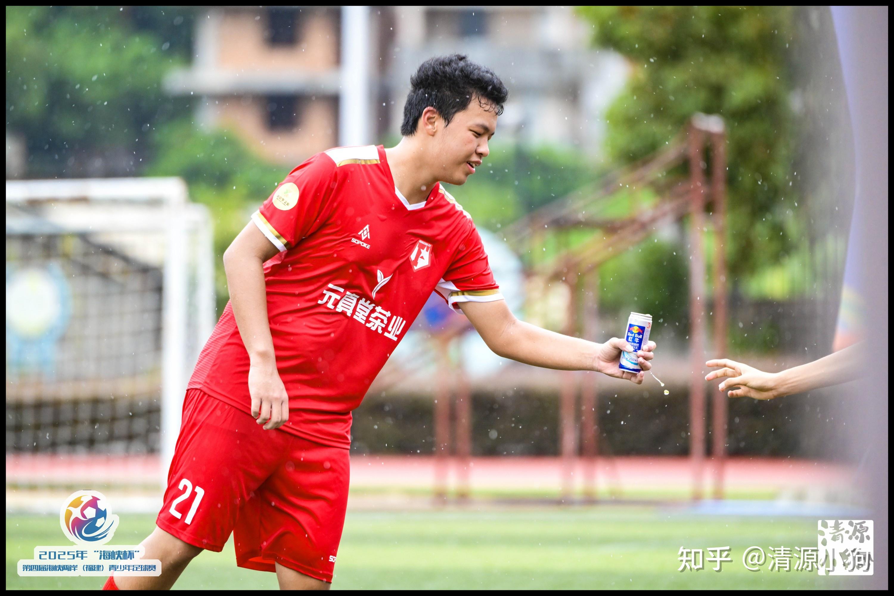 包含国内足球比赛悬念重重，各队备战如火如荼的词条