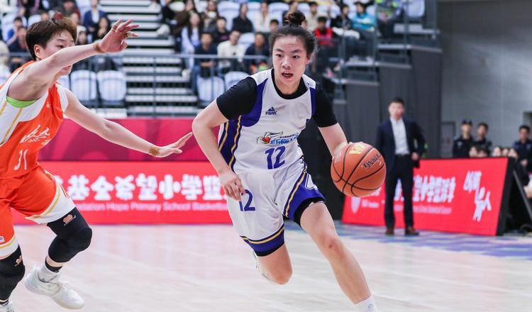 包含山东女篮客场大胜江苏,领先优势扩大!的词条 包含山东女篮客场大胜江苏,领先优势扩大!的词条