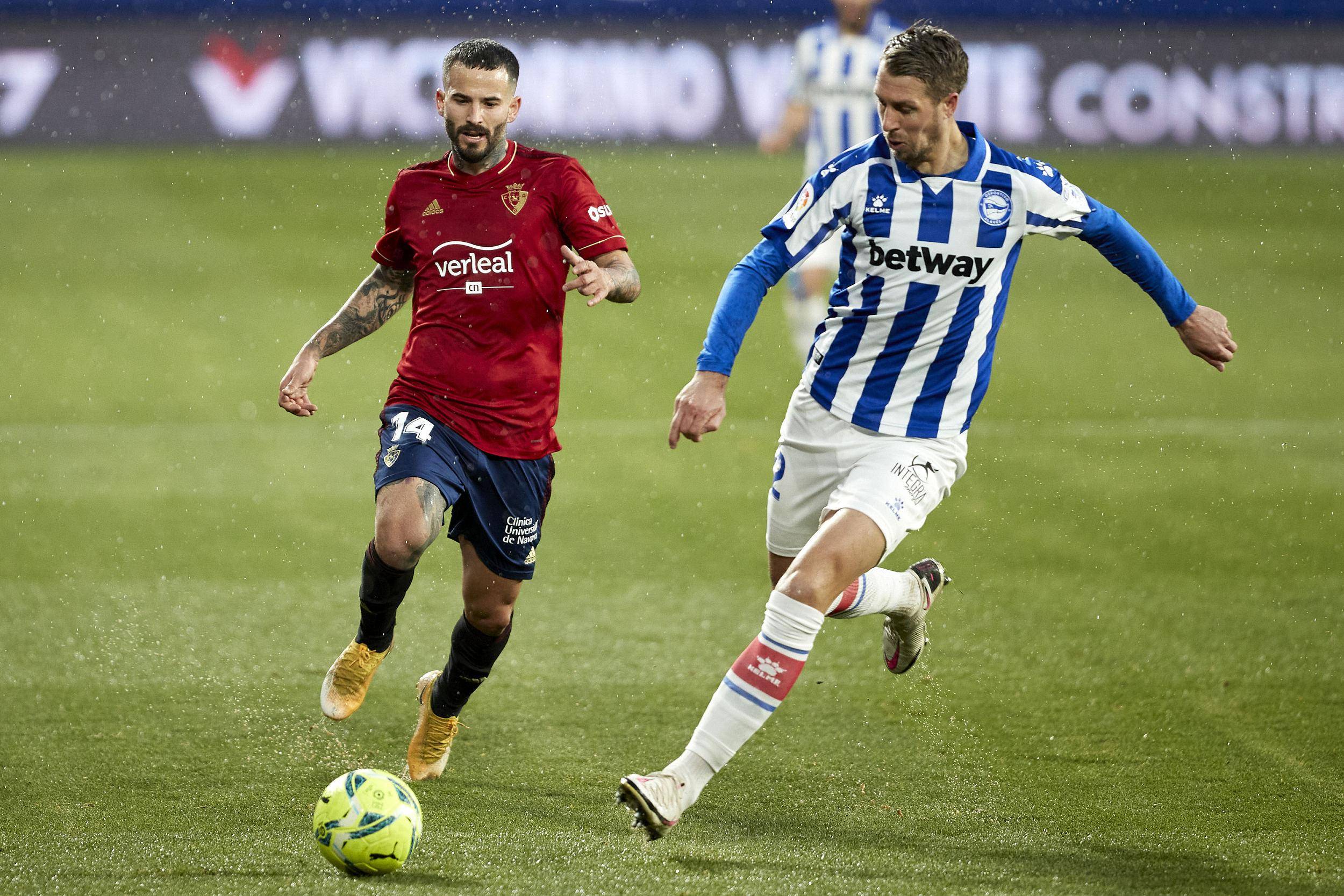 包含阿拉维斯客场不敌对手，表现不佳的词条