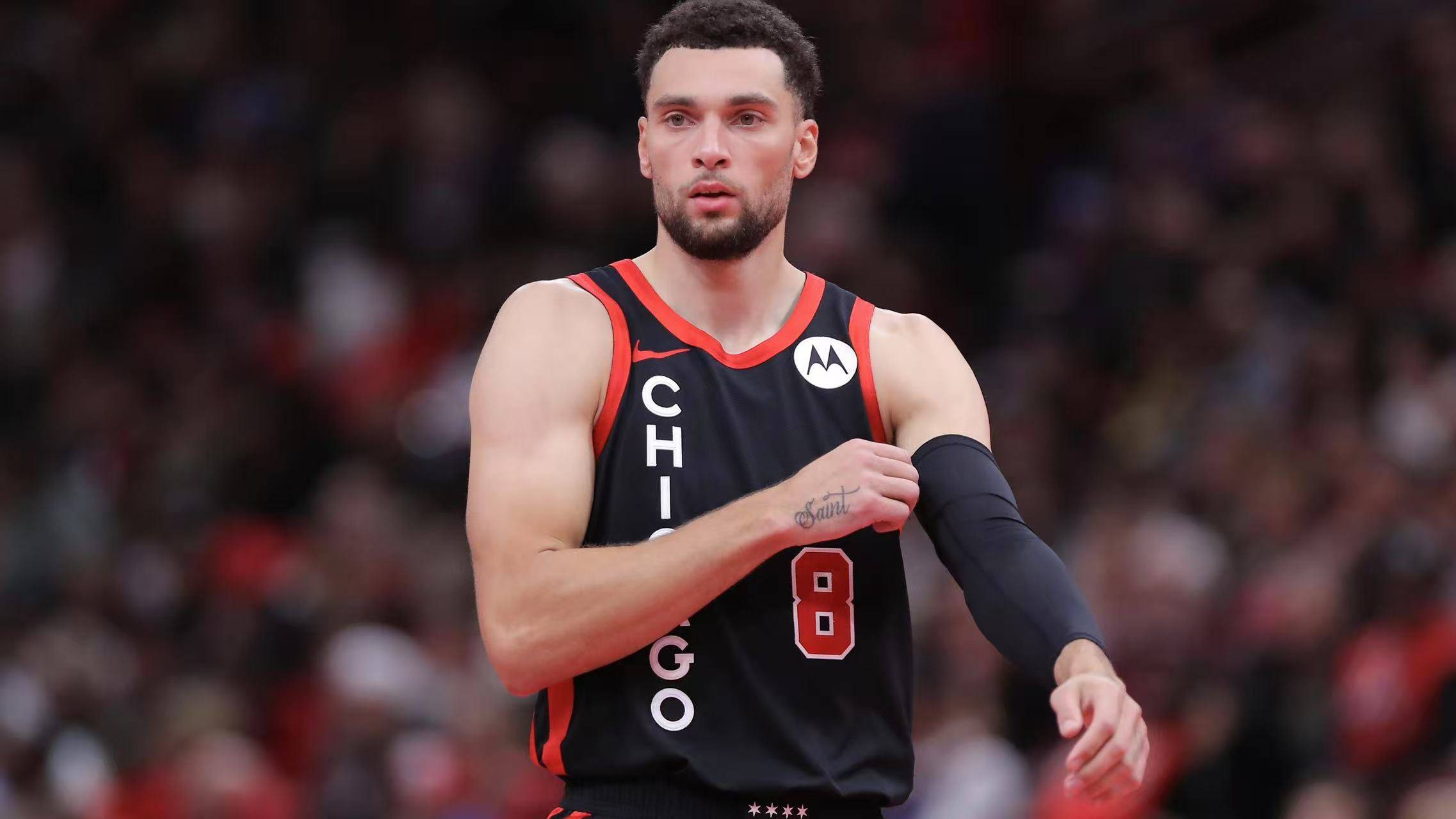 包含公牛前锋拉文持续试图担纲进攻重任,场均得分上升的词条 包含公牛前锋拉文持续试图担纲进攻重任,场均得分上升的词条