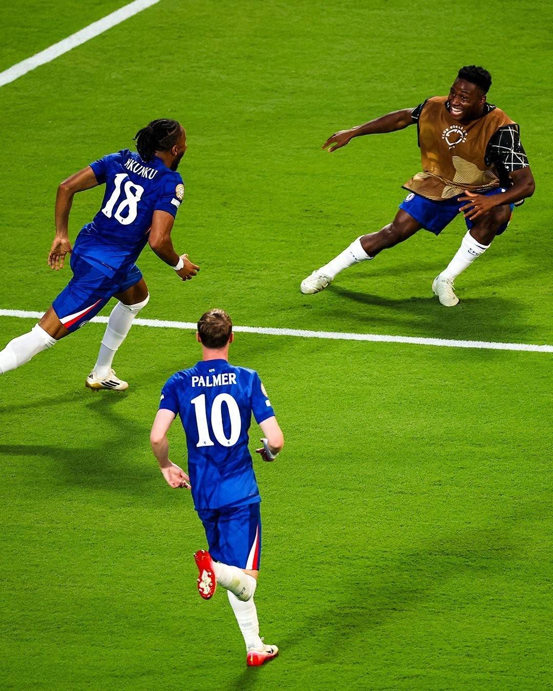 比赛中出现意外失误,影响球队命运 比赛中出现意外失误,影响球队命运