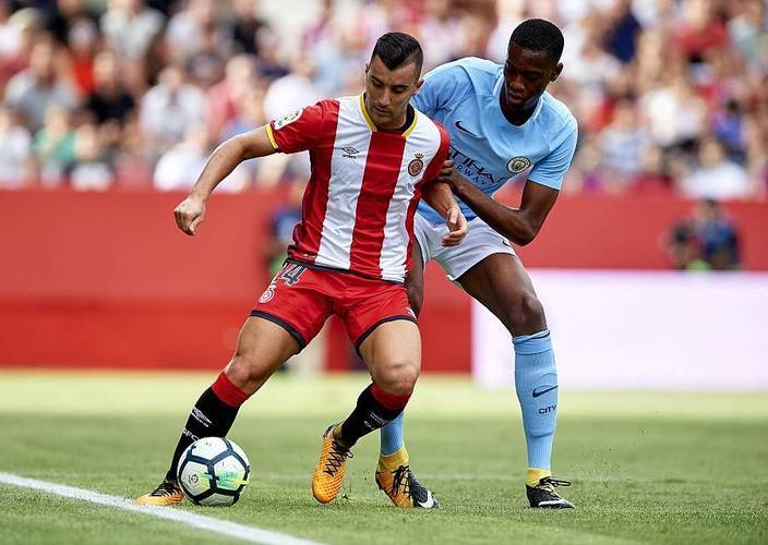 选手高唱胜利颂歌!谢菲联球员全力以赴的简单介绍 选手高唱胜利颂歌!谢菲联球员全力以赴的简单介绍