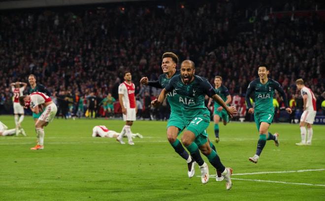 乌拉圭翻盘皇马,德利赫特完成帽子戏法的简单介绍 乌拉圭翻盘皇马,德利赫特完成帽子戏法的简单介绍