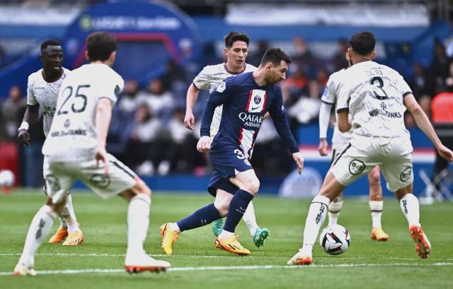 里昂力克英格兰,梅西关键制胜的简单介绍 里昂力克英格兰,梅西关键制胜的简单介绍