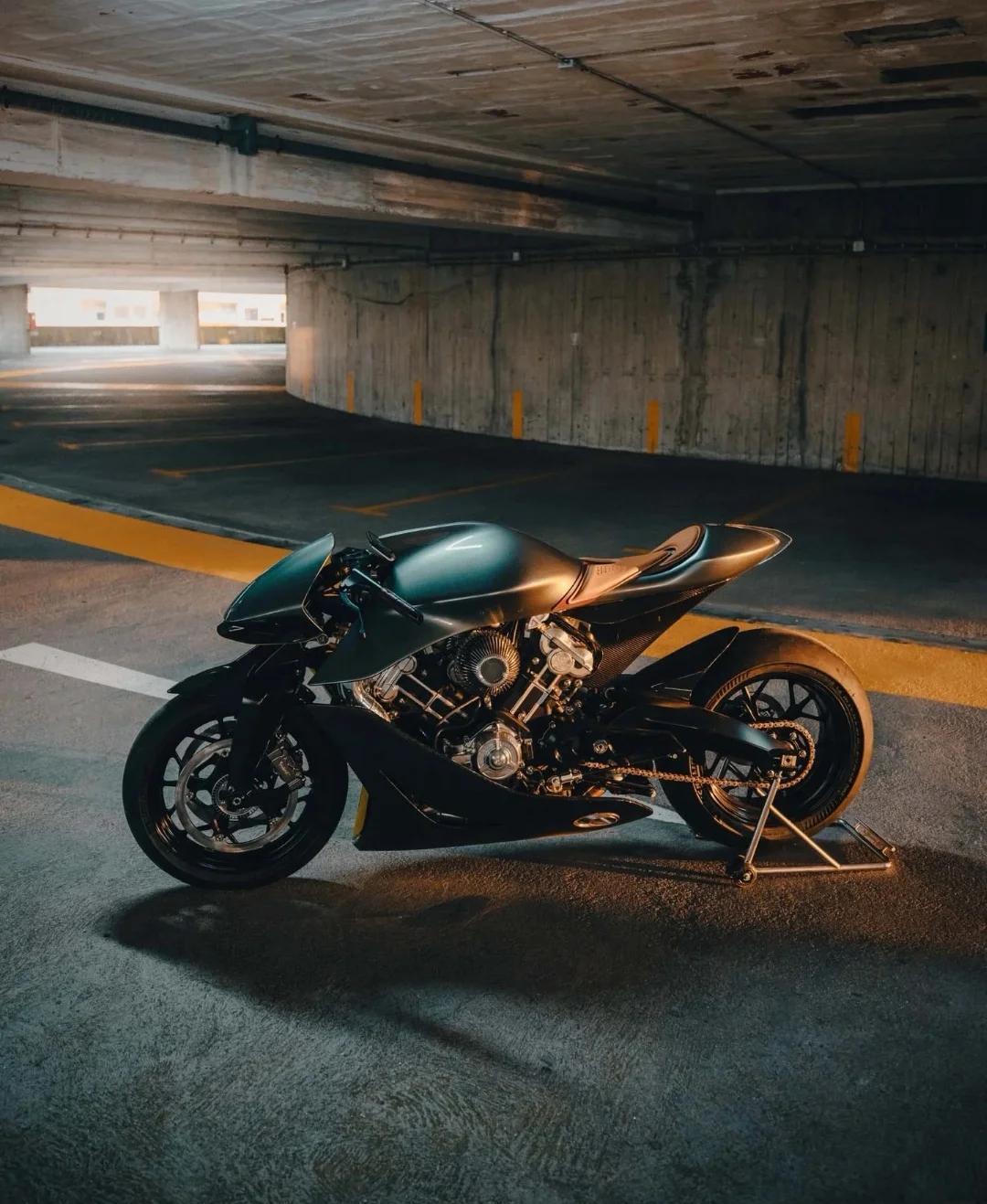 阿斯顿马丁力克哈斯车队,塞恩斯高光表现的简单介绍 阿斯顿马丁力克哈斯车队,塞恩斯高光表现的简单介绍