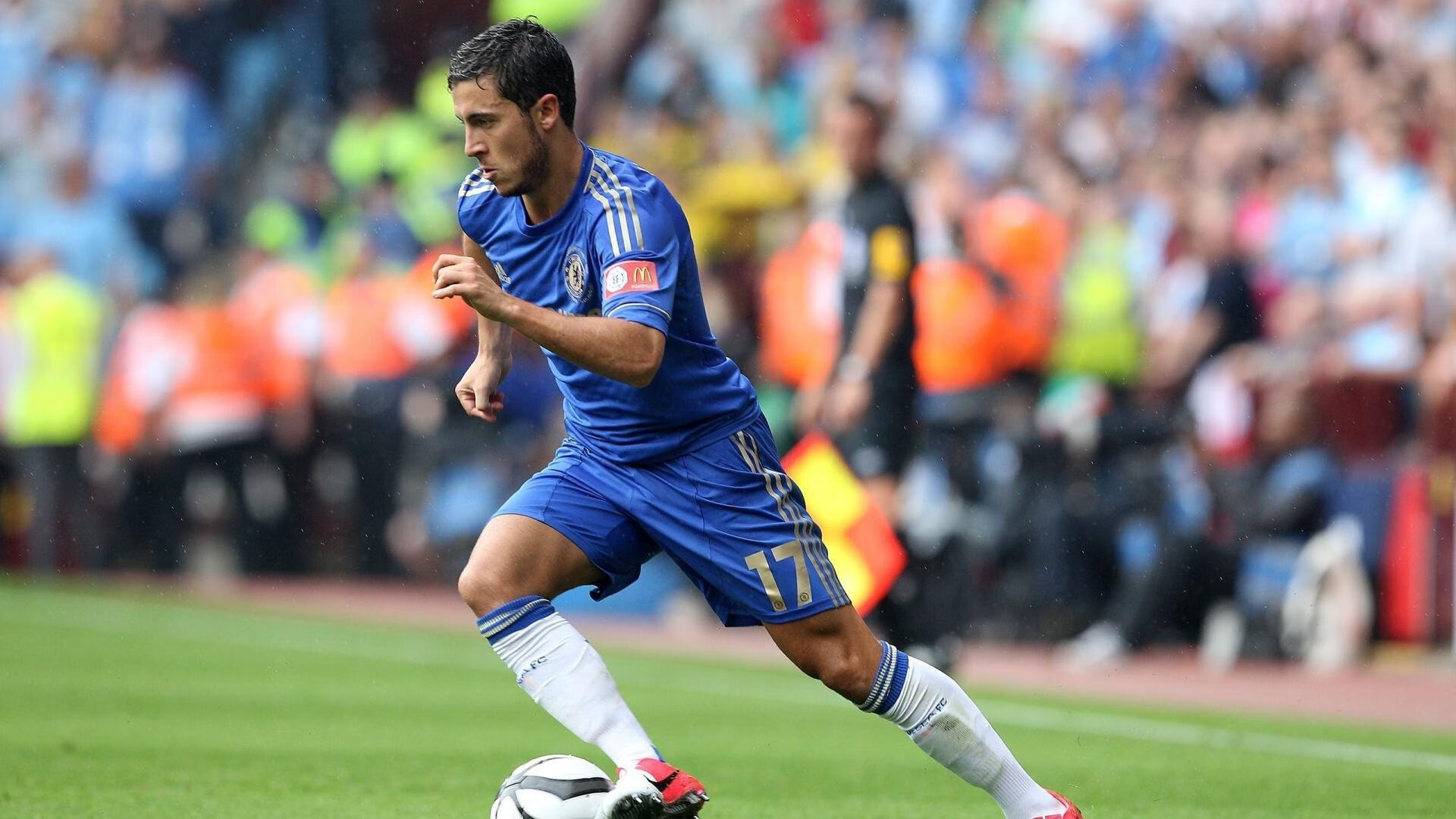 年度焦点之战之夜,久保建英防守端锁死对手,展现全能巨星蜕变