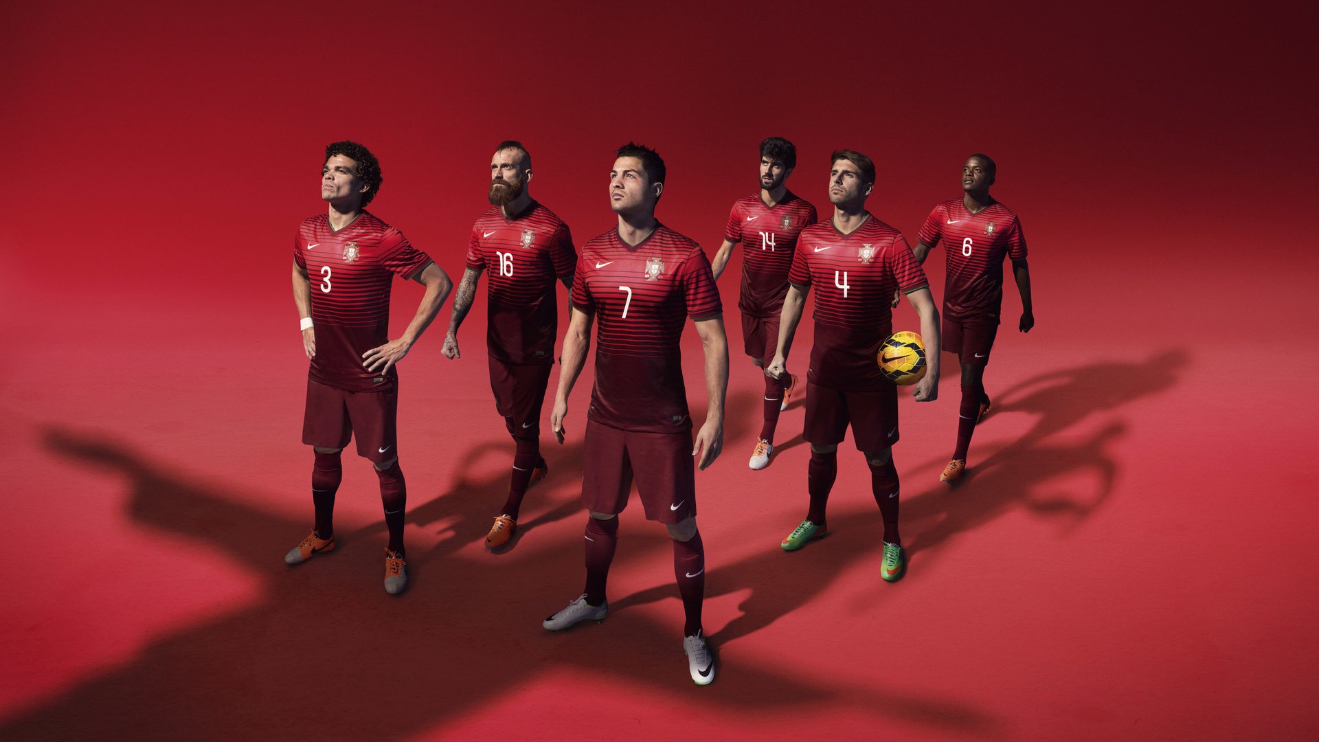 赛道新秩序，皮亚斯特里刷新纪录，雷诺车队强势碾压阿斯顿马丁